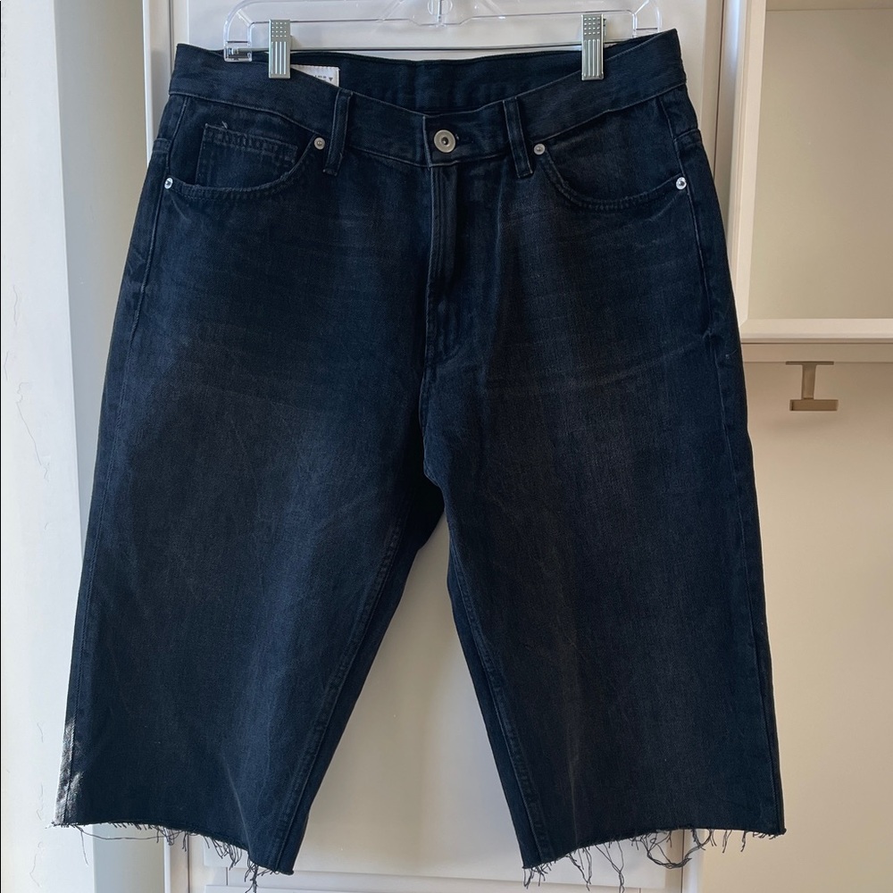 Zara Wide Leg Denim Short. Hi Rise-palazzo like Jean shorts. Size 8. Black. EUC